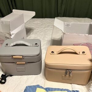 ETOILE vanity cosmetics cases new w dust bag and box. Boxes show wear/damage